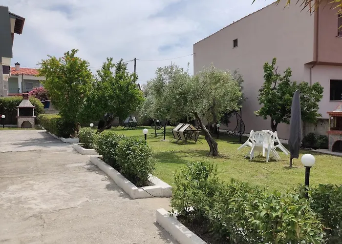 Elina House And Garden