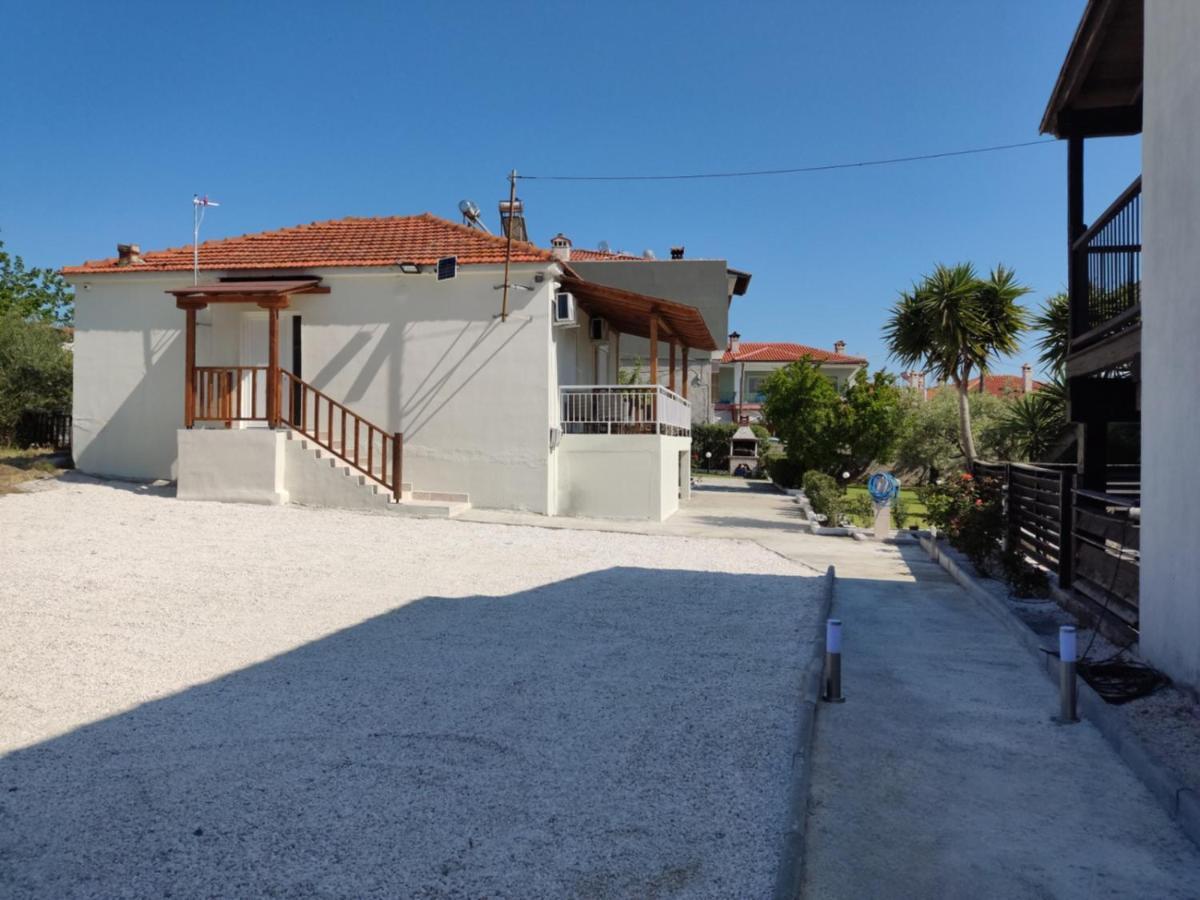 Elina House And Garden Holiday home *